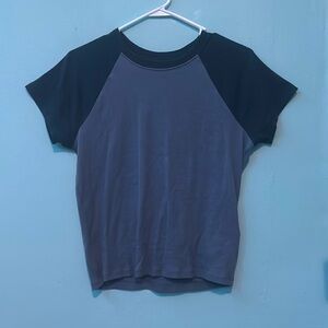 Hollister Women's Large Blue Two Tone T-Shirt